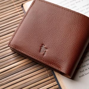 Premium Genuine Leather Wallet – Classic Brown Men’s Bi-Fold Wallet